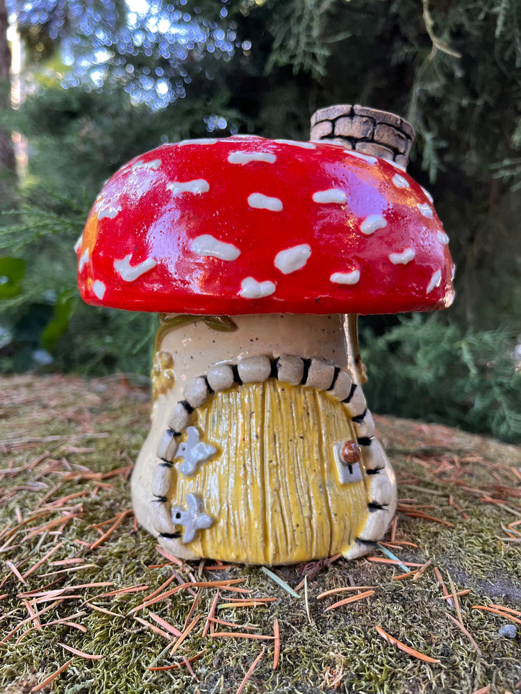 mushroom hobbit hole